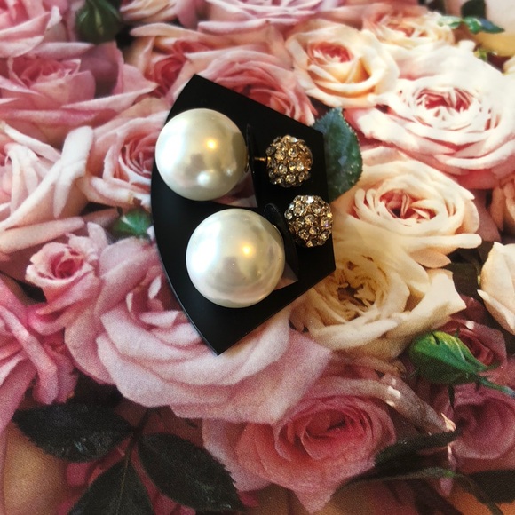 Beautiful reversible studs with gold and pearl - Picture 3 of 5